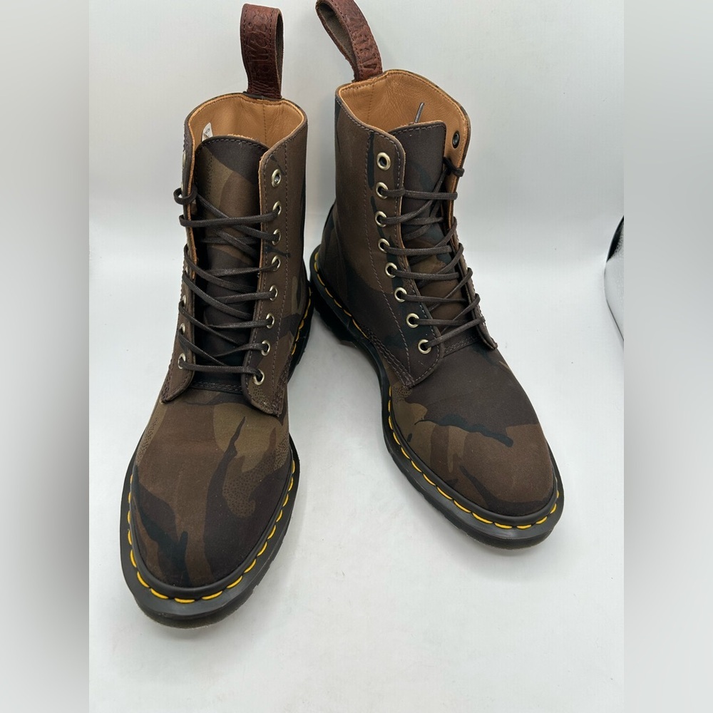 NEW RARE Dr Martens Pascal 1460 Camo combat boots Lace Up 8 Eye MADE IN ENGLAND - Picture 1 of 13